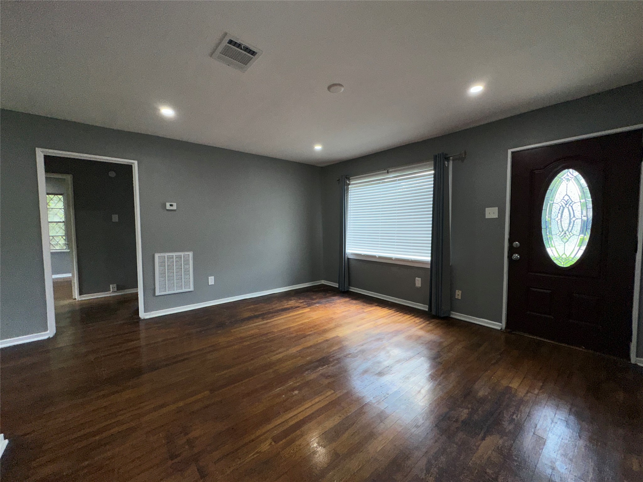8227 St Lo Road Houston, TX 77033 - Photo 3 of 21