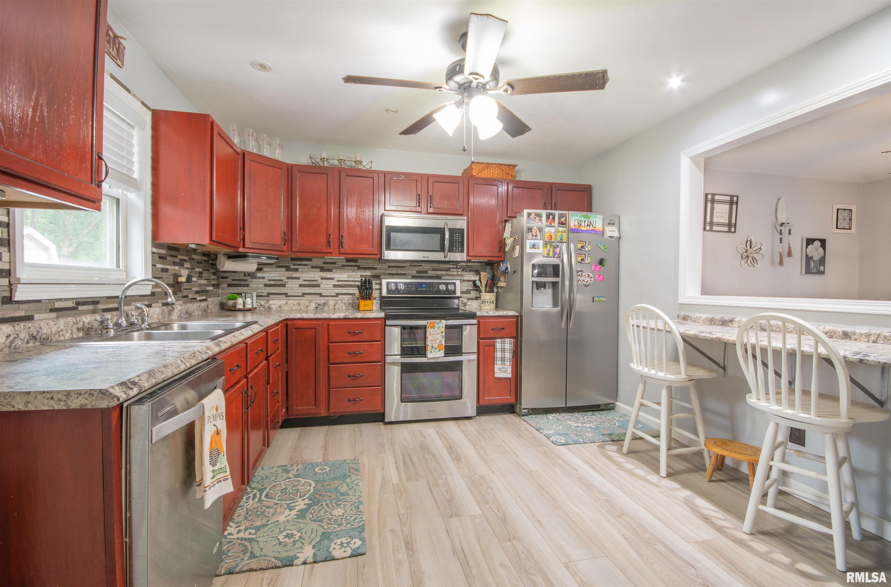 510 Roddy Road Salem, IL 62881 - Photo 8 of 29