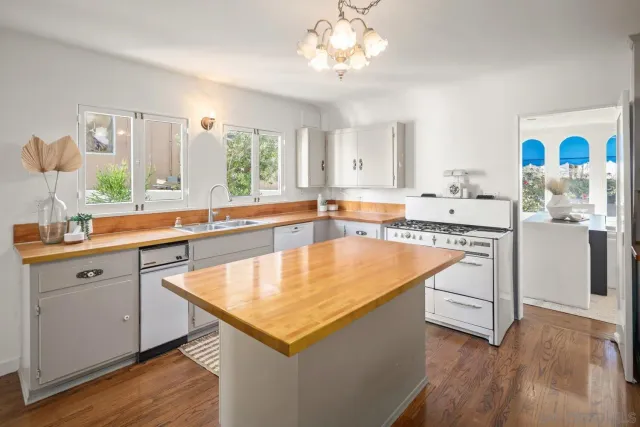 $3,199,000 | 4422 Leon Street, San Diego, CA 92107