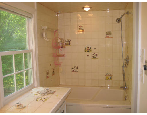 32 Longmeadow Road Weston, MA 02493 - Photo 9 of 13