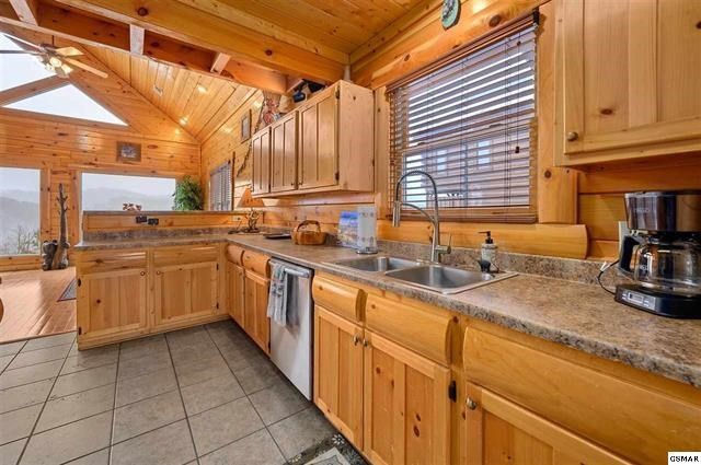 2844 White Oak Ridge Lane, Unit MYSTICSUNRISE Sevierville, TN 37862 - Photo 3 of 35 Gallery Image 3