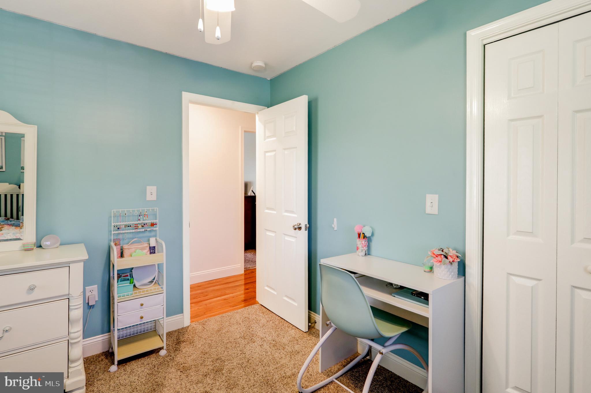 2771 Camp Road Manheim, PA 17545 - Photo 26 of 45 a workspace with furniture and window