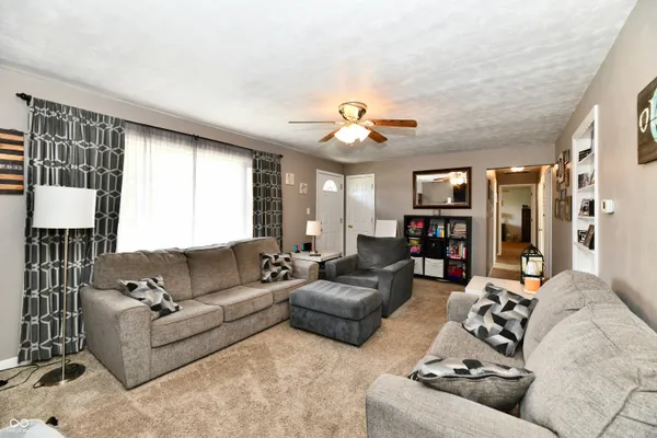 $210,000 | 900 North J Street, Elwood, IN 46036