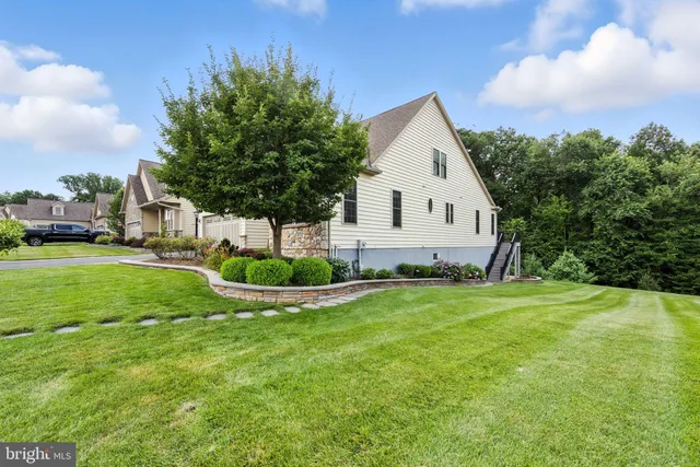 $725,000 | 230 Honeycroft Boulevard, Cochranville, PA 19330