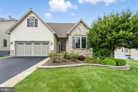 $725,000 | 230 Honeycroft Boulevard, Cochranville, PA 19330