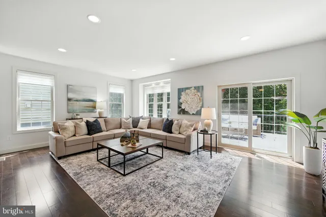 $725,000 | 230 Honeycroft Boulevard, Cochranville, PA 19330