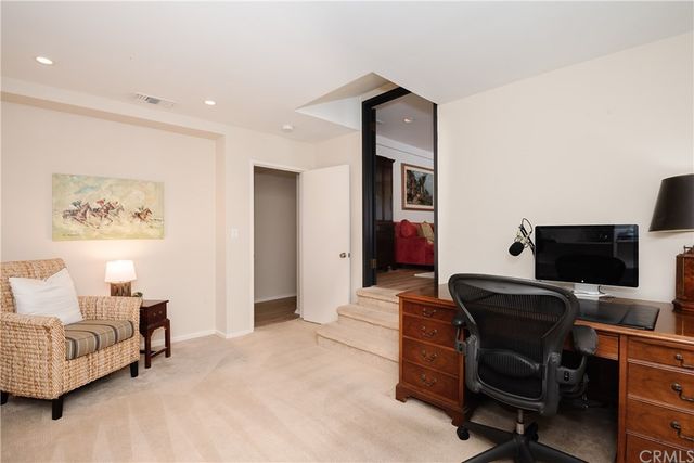 $2,350,000 | 524 North Meadows Avenue, Manhattan Beach, CA 90266