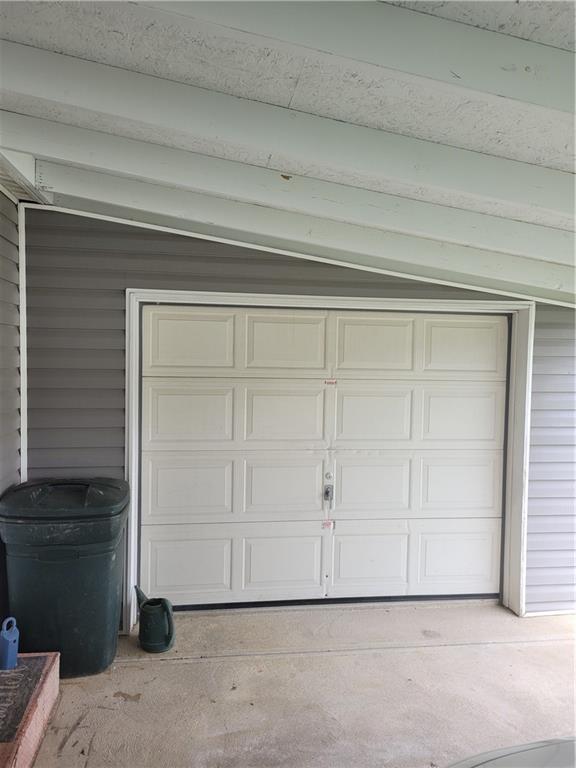 839 Hummingbird Lane Apollo, PA 15613 - Photo 2 of 26 a view of an empty room