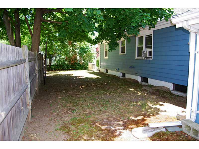 8 Haliburton Road East Providence, RI 02916 - Photo 21 of 25 Yard/Garden.