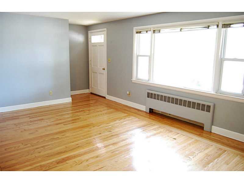 8 Haliburton Road East Providence, RI 02916 - Photo 3 of 25 Living Room.