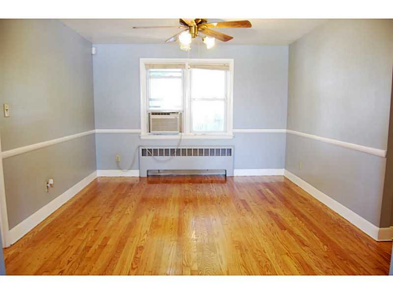 8 Haliburton Road East Providence, RI 02916 - Photo 6 of 25 Dining Room.
