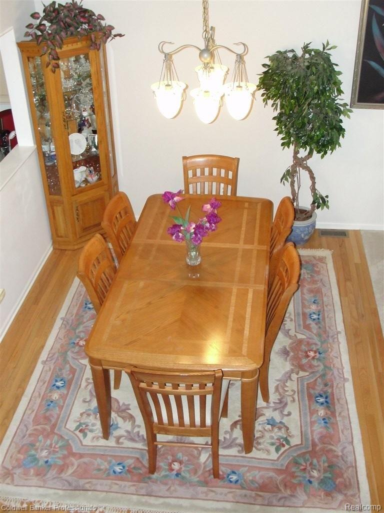 200 Cherry Grove Road Canton, MI 48188 - Photo 4 of 20 Dining