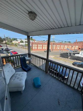 $2,050 | 133 Ash Street, Unit 2, Bridgeport, CT 06605