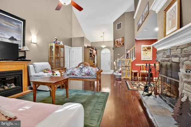 a picture of a bench in front of door