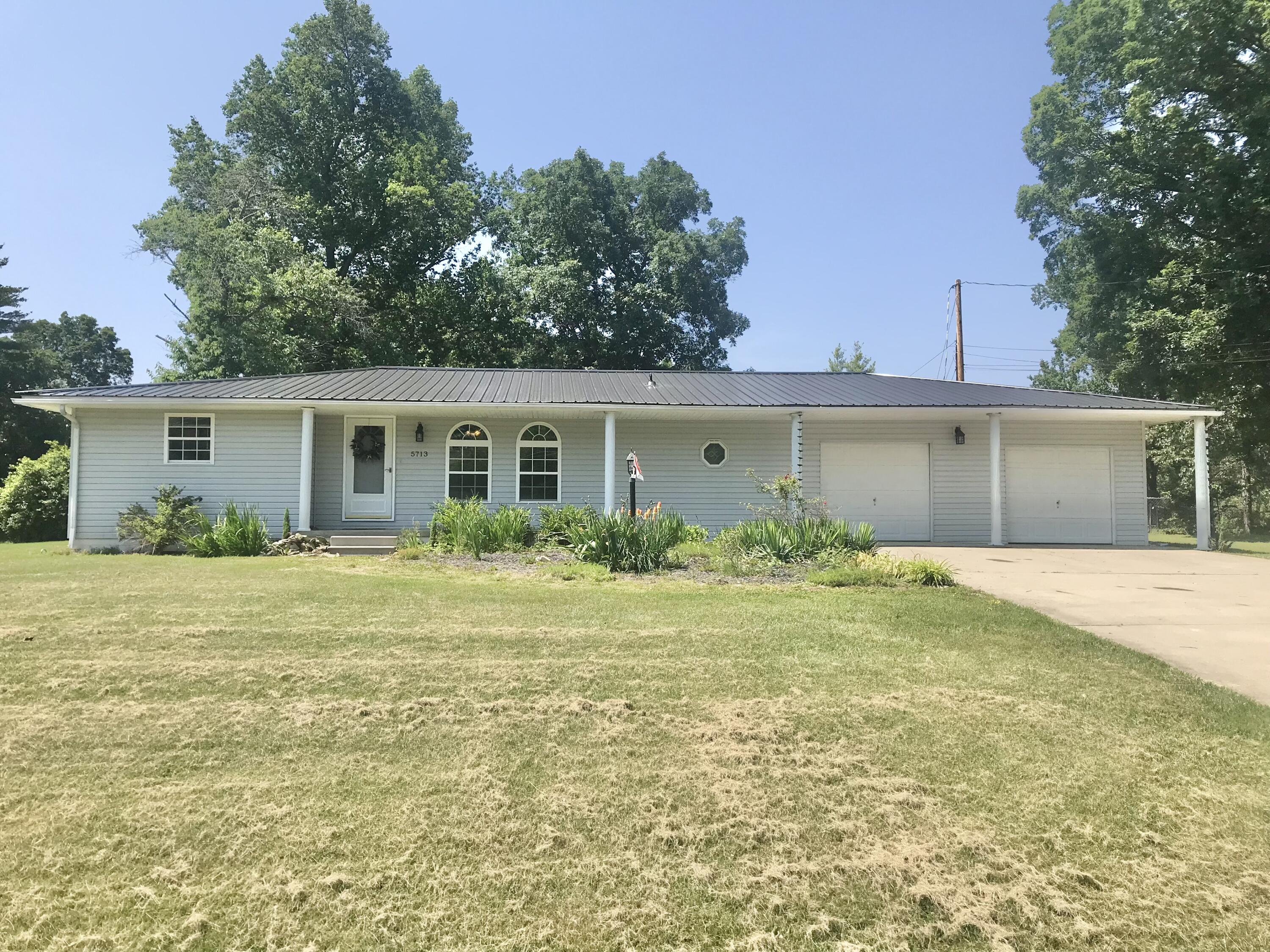 5713 Bybee Road Ashland, KY 41102 - Photo 1 of 31 IMG_6492