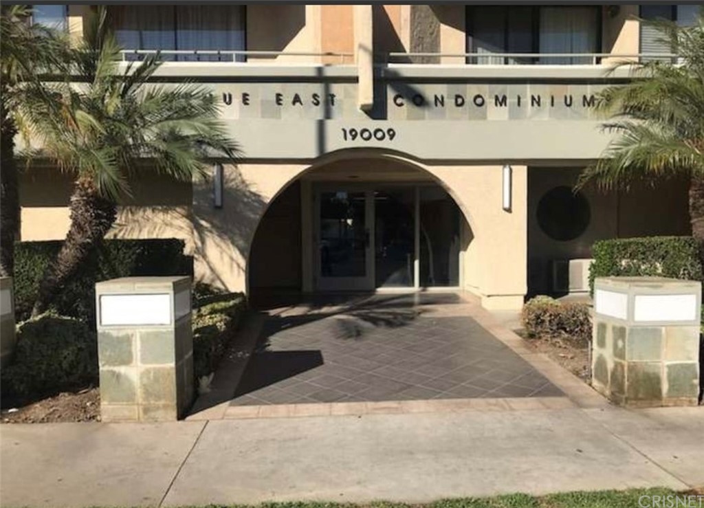 19009 Sherman Way, Unit 27 Reseda, CA 91335 - Photo 1 of 16