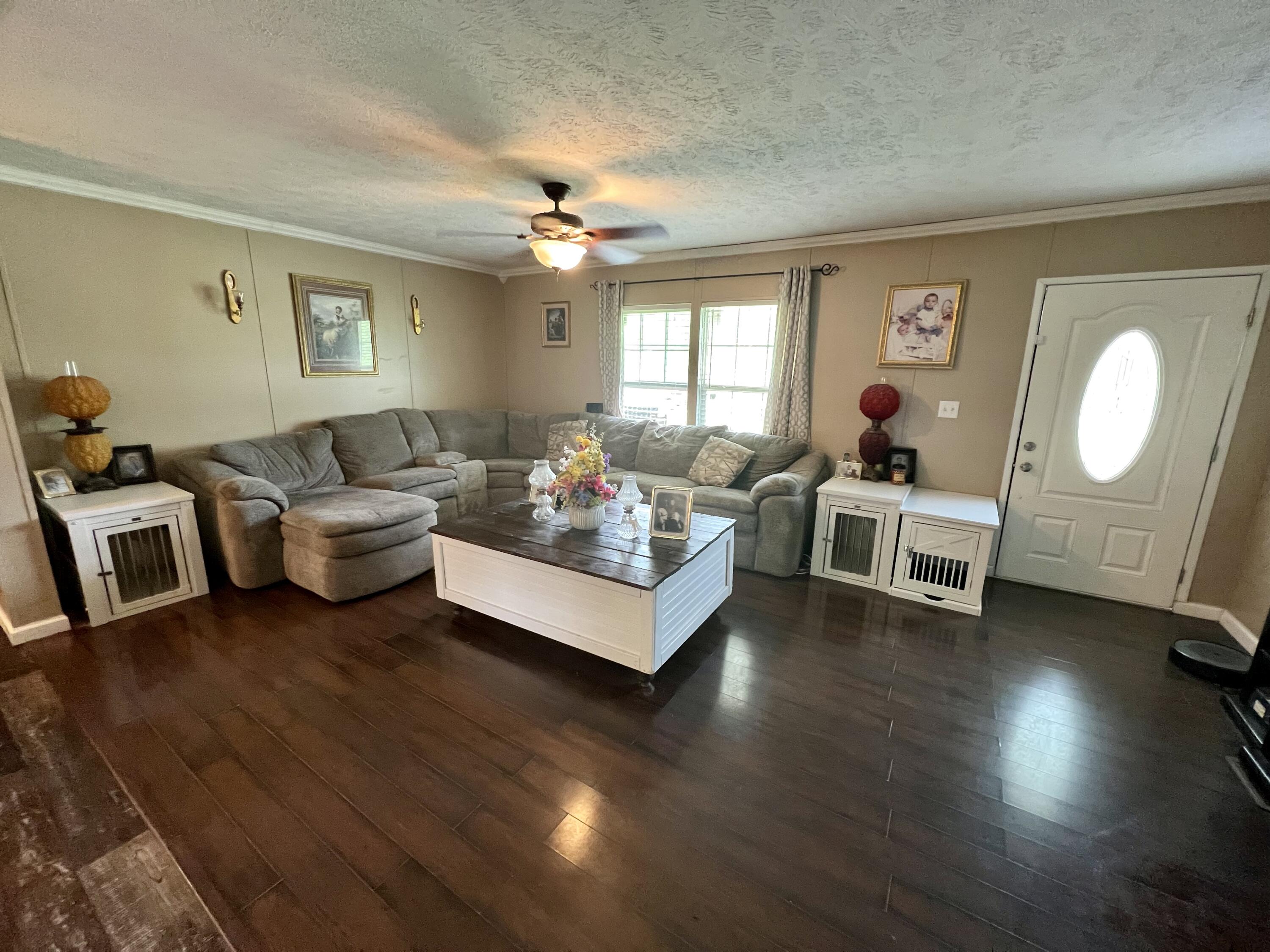 1145 Old Whitney Road Somerset, KY 42501 - Photo 4 of 65 Living Room