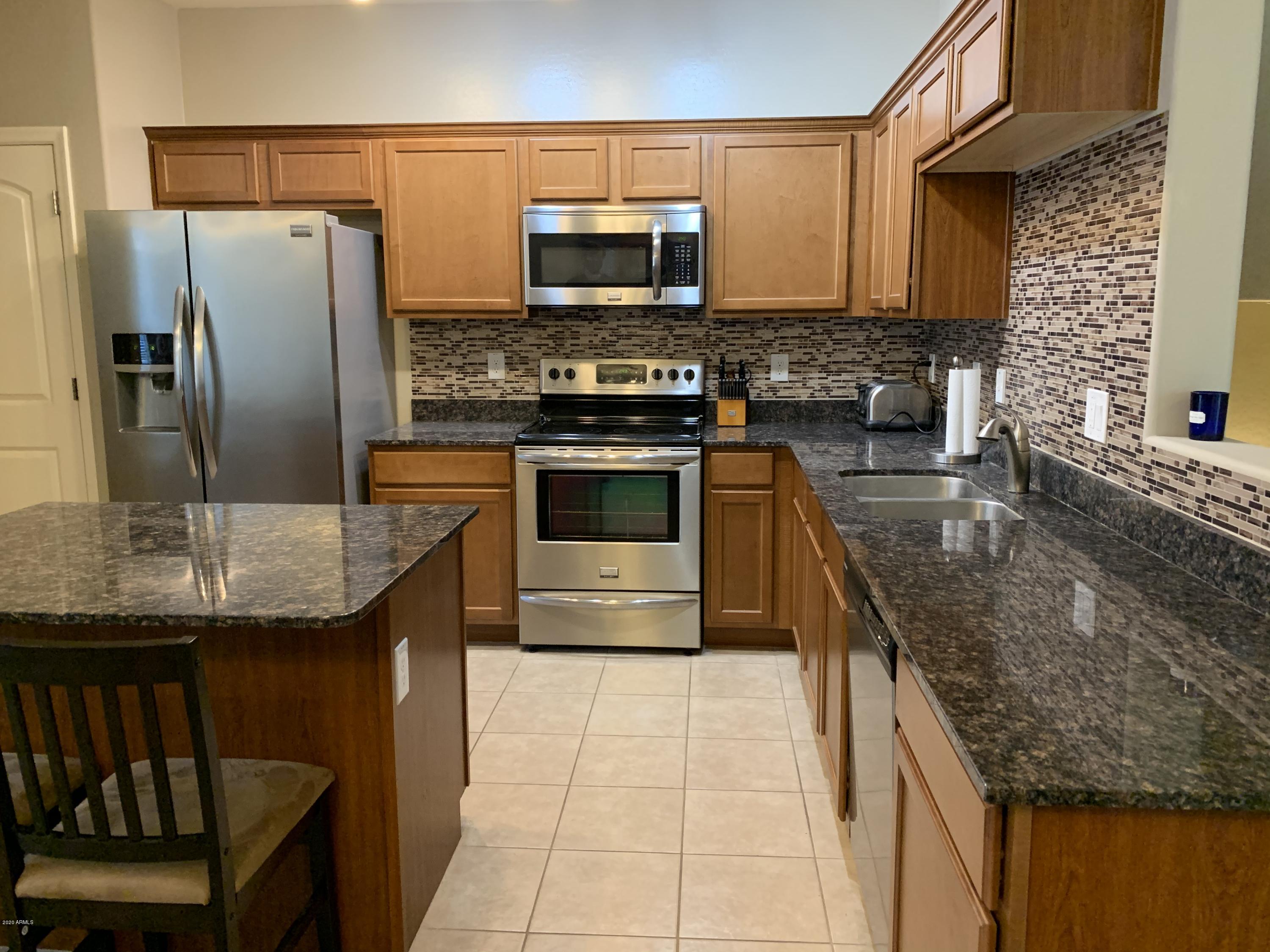 2150 West Alameda Road, Unit 1373 Phoenix, AZ 85085 - Photo 11 of 27 2nd Floor: Kitchen w/ Island