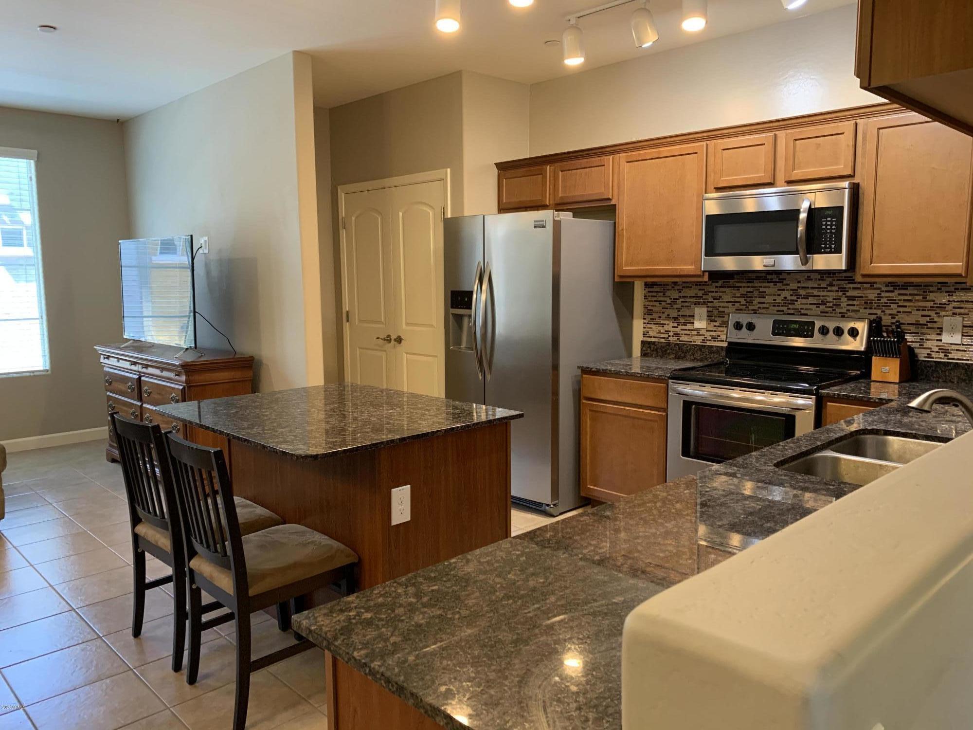 2150 West Alameda Road, Unit 1373 Phoenix, AZ 85085 - Photo 10 of 27 2nd Floor: Kitchen w/ Island