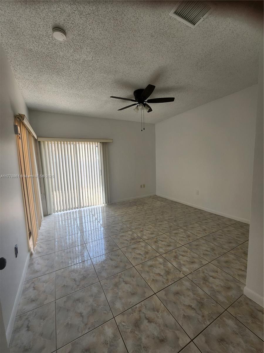 8118 Northwest 200th Street Hialeah, FL 33015 - Photo 18 of 39