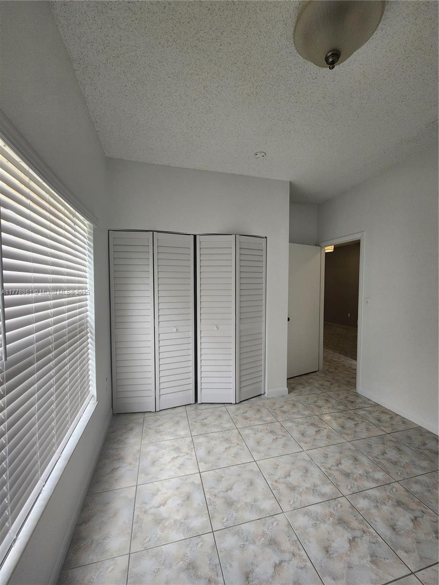 8118 Northwest 200th Street Hialeah, FL 33015 - Photo 27 of 39