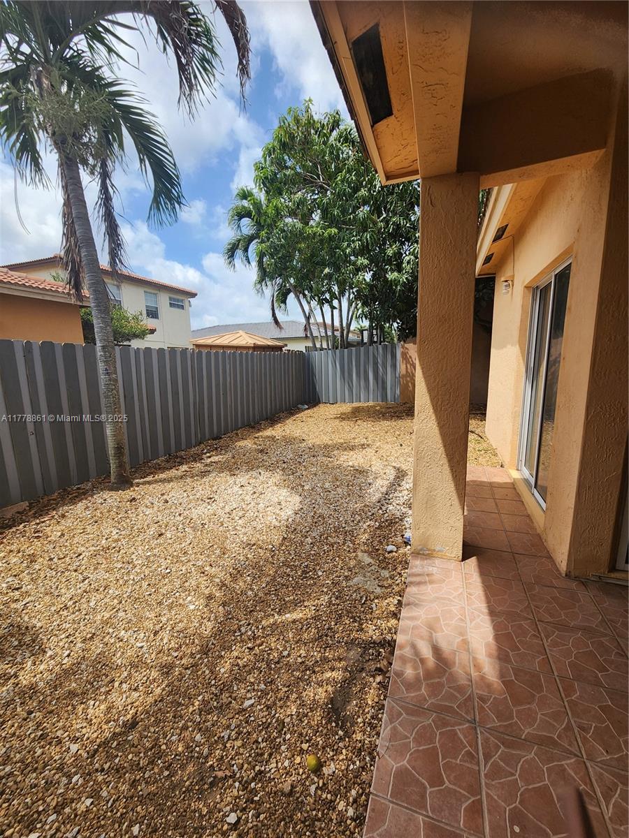 8118 Northwest 200th Street Hialeah, FL 33015 - Photo 38 of 39