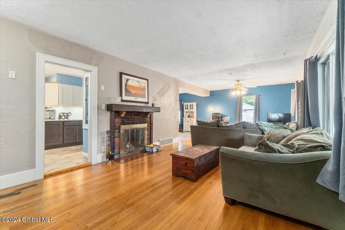 146 Gordon Road Rotterdam, NY 12306 - Photo 7 of 49 18-DSC02122