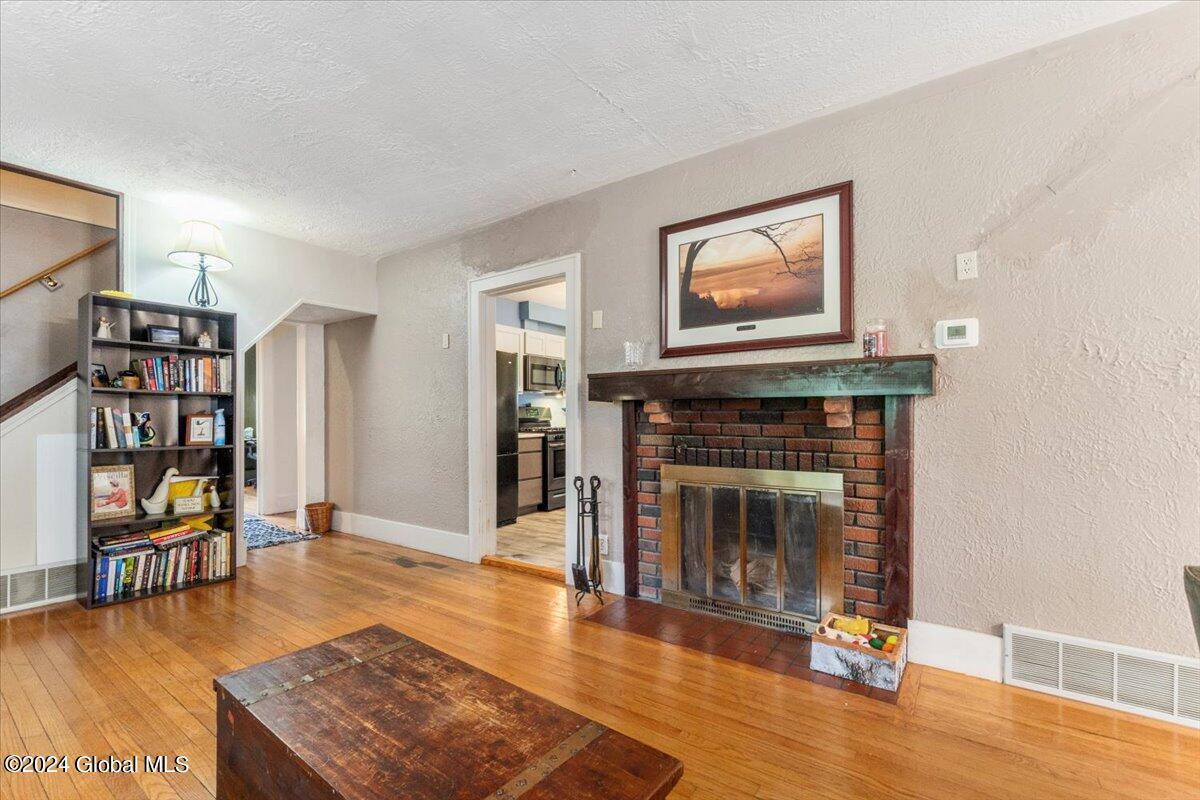 146 Gordon Road Rotterdam, NY 12306 - Photo 9 of 49 20-DSC02126