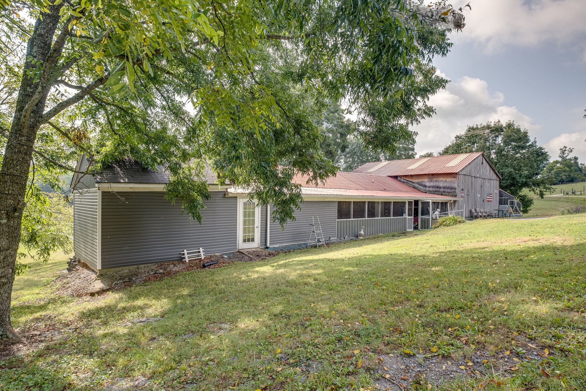 1889 Ford Road Lebanon, TN 37087 - Photo 3 of 18 a view of a house with backyard and garden