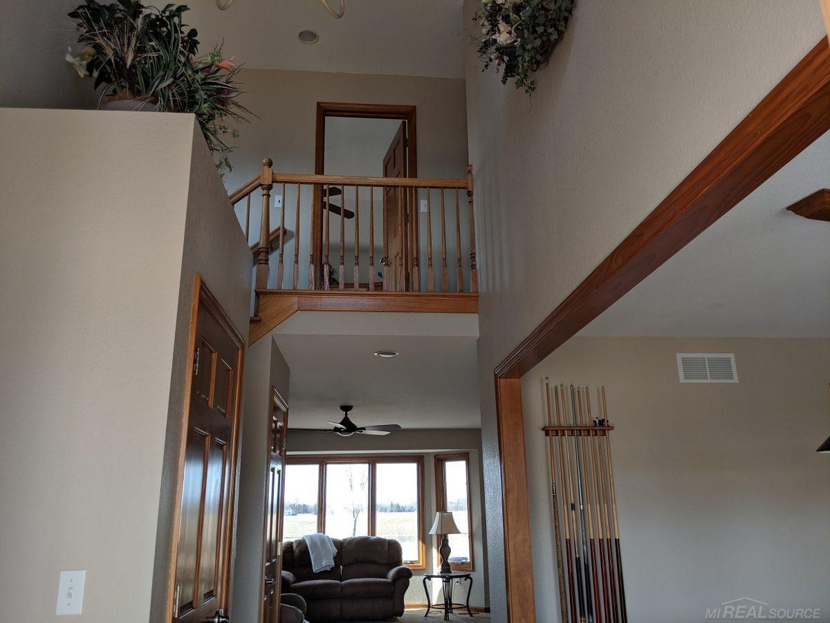 18400 Kent Road Dundee, MI 48131 - Photo 5 of 24 31375346-4.JPG