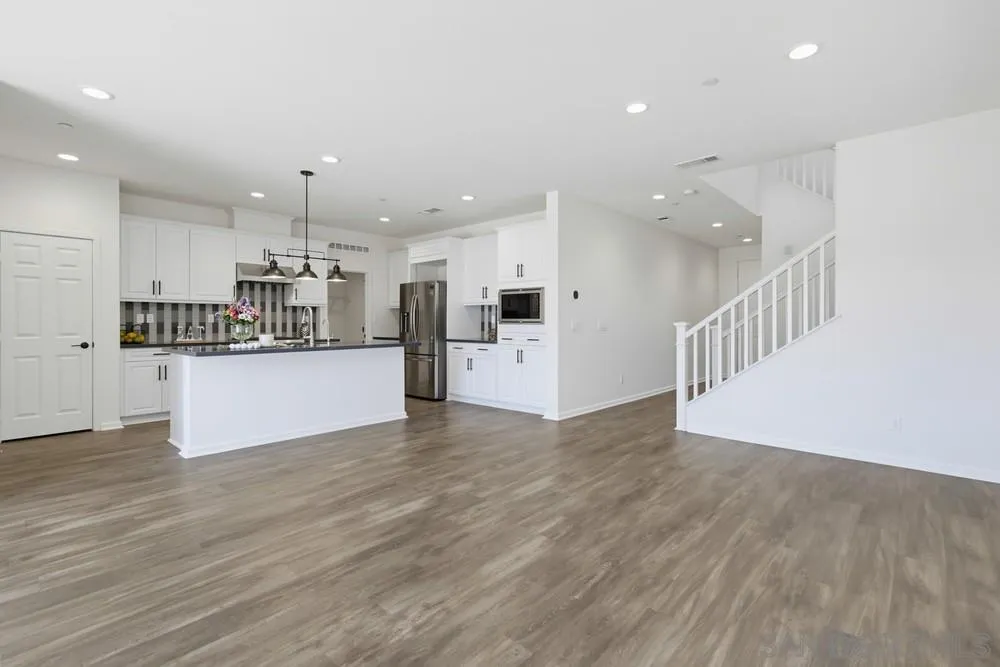 1013 Crestline Road San Marcos, CA 92069 - Photo 11 of 58