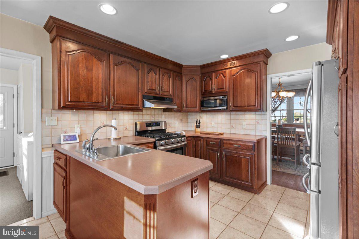 1185 Rydal Lane Southampton, PA 18966 - Photo 9 of 34