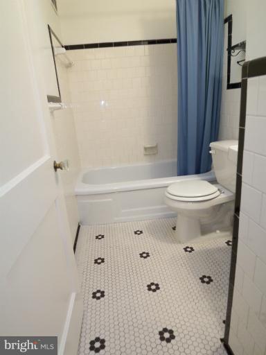 3432 Dunran Road Dundalk, MD 21222 - Photo 20 of 30 Full Bath