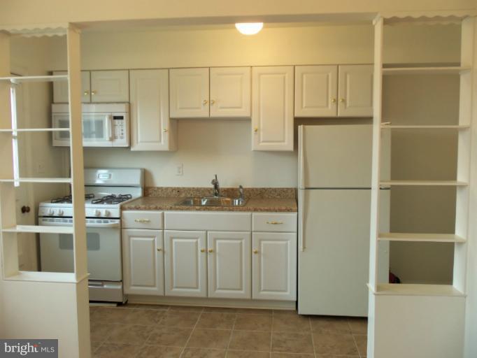 3432 Dunran Road Dundalk, MD 21222 - Photo 6 of 30 Kitchen