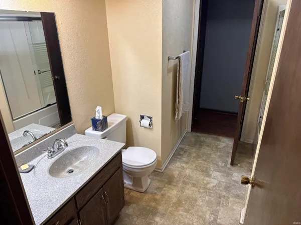 1112 Orchard Circle, Bluffton, IN 46714