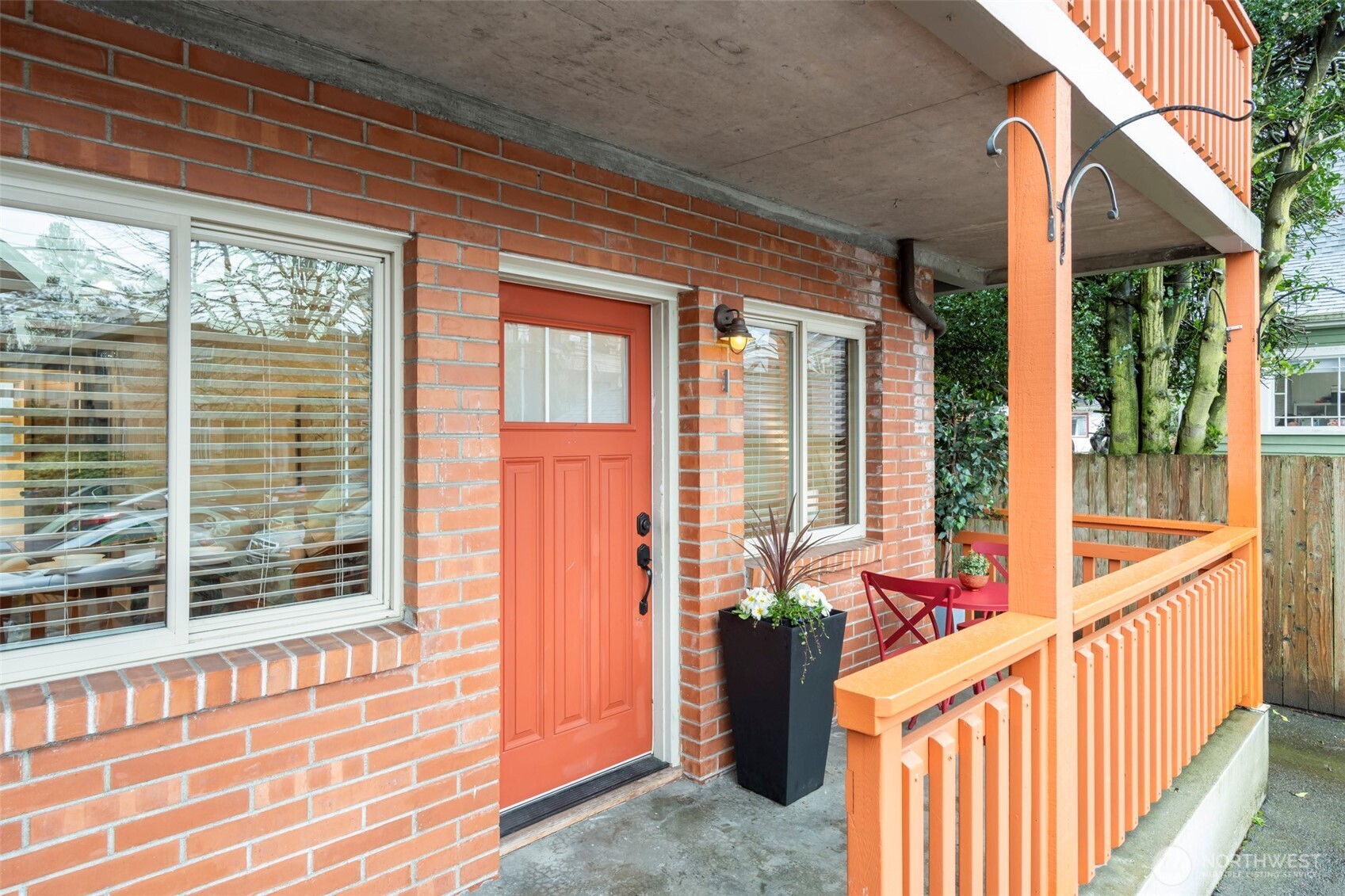 461 North 45th Street, Unit 1 Seattle, WA 98103 - Photo 2 of 20