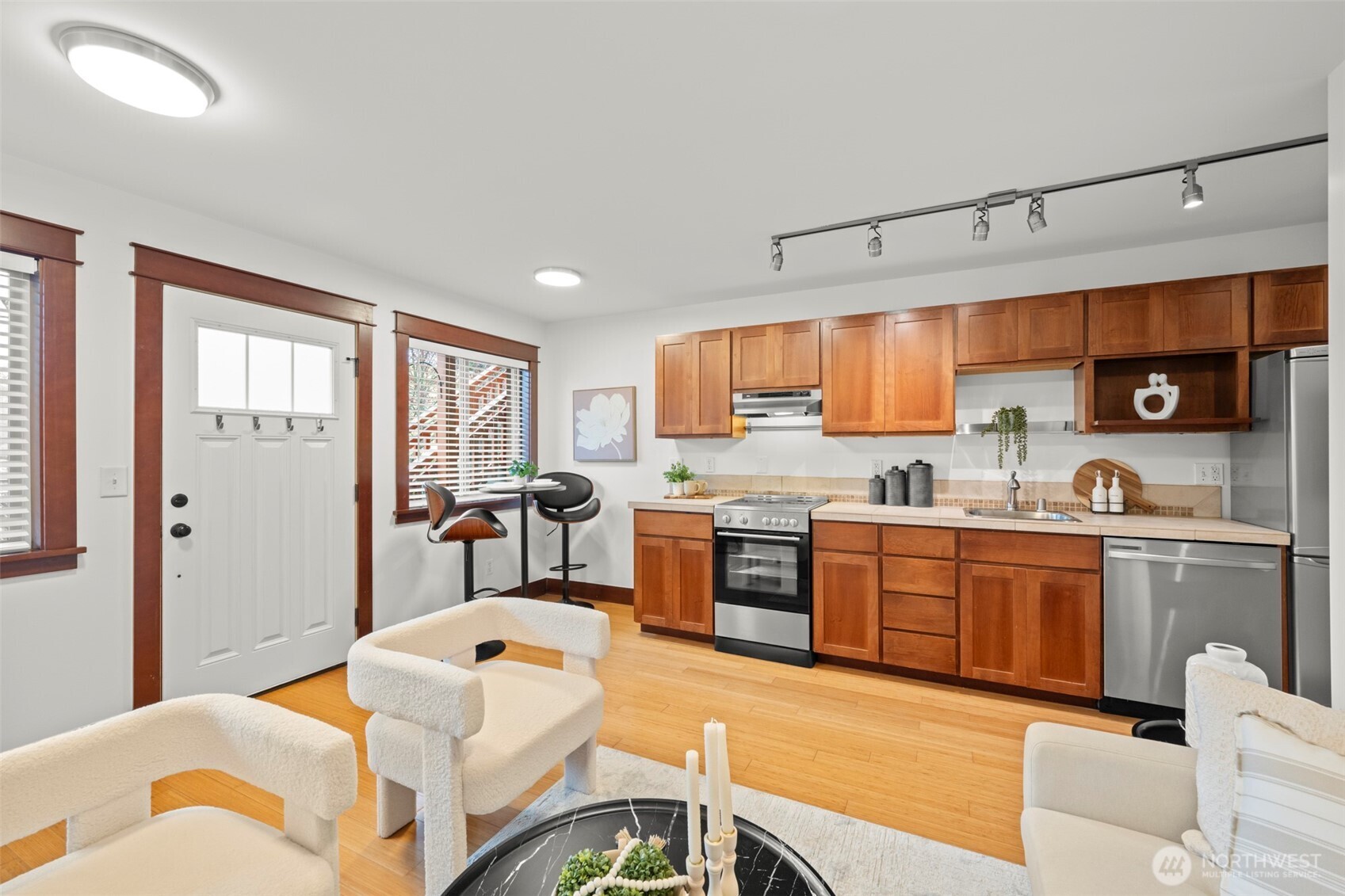 461 North 45th Street, Unit 1 Seattle, WA 98103 - Photo 6 of 20