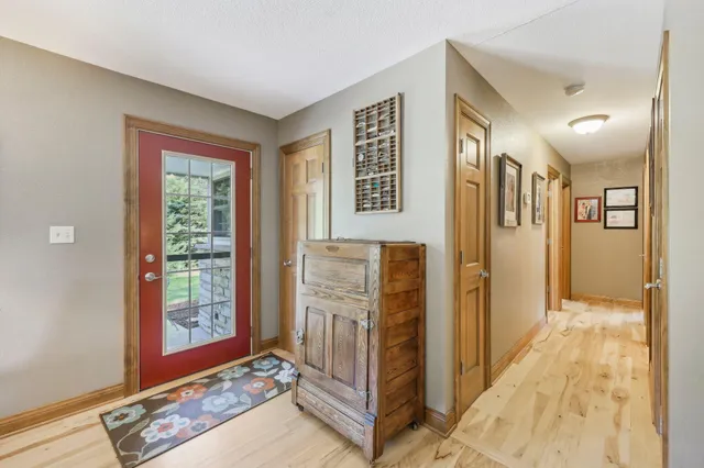 $810,000 | S31W37307 School Section Lake Road, Ottawa, WI 53118