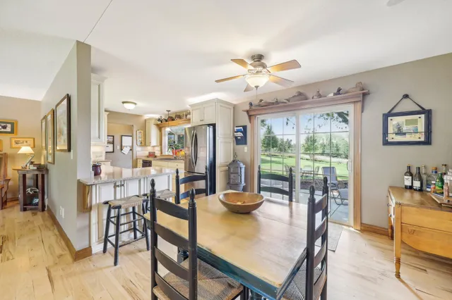 $810,000 | S31W37307 School Section Lake Road, Ottawa, WI 53118