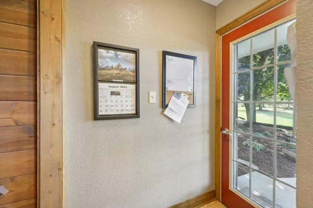 $810,000 | S31W37307 School Section Lake Road, Ottawa, WI 53118