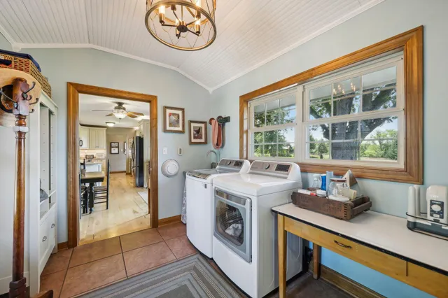 $810,000 | S31W37307 School Section Lake Road, Ottawa, WI 53118