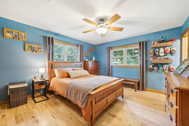 $810,000 | S31W37307 School Section Lake Road, Ottawa, WI 53118