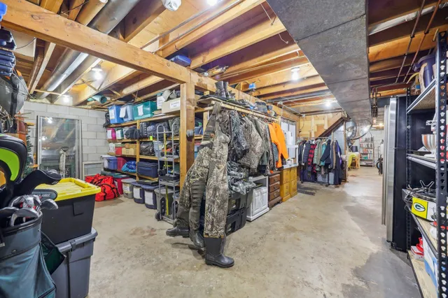 $810,000 | S31W37307 School Section Lake Road, Ottawa, WI 53118