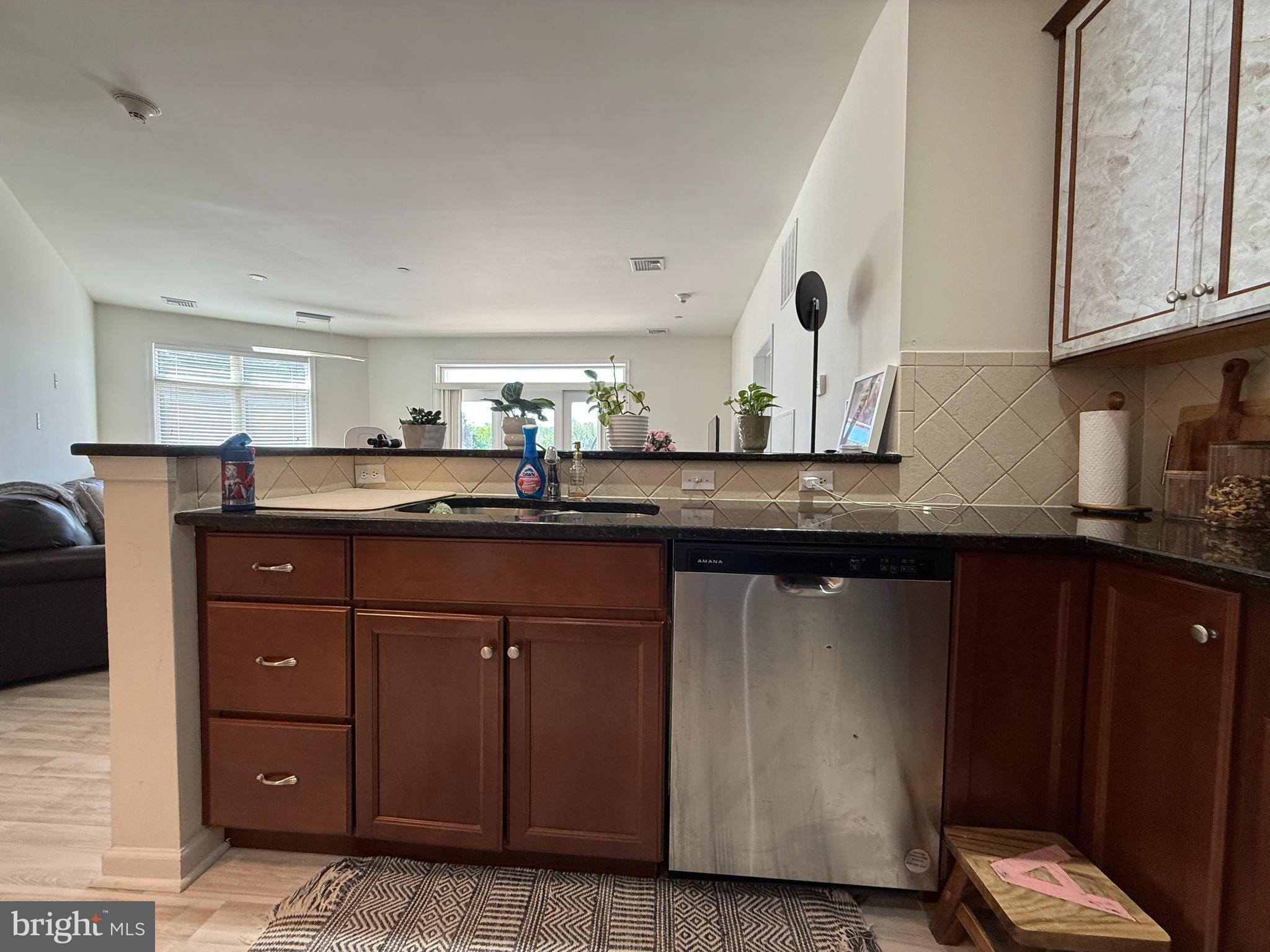 220 Carson Terrace Huntingdon Valley, PA 19006 - Photo 6 of 38
