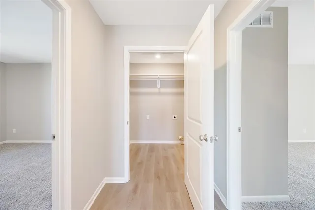 $379,900 | 704 Red Clover Court, Raymore, MO 64083