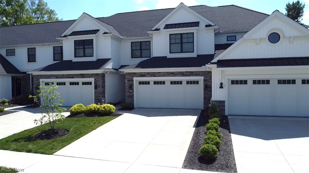 2854 Riviera Drive Akron, OH 44333 - Photo 2 of 42