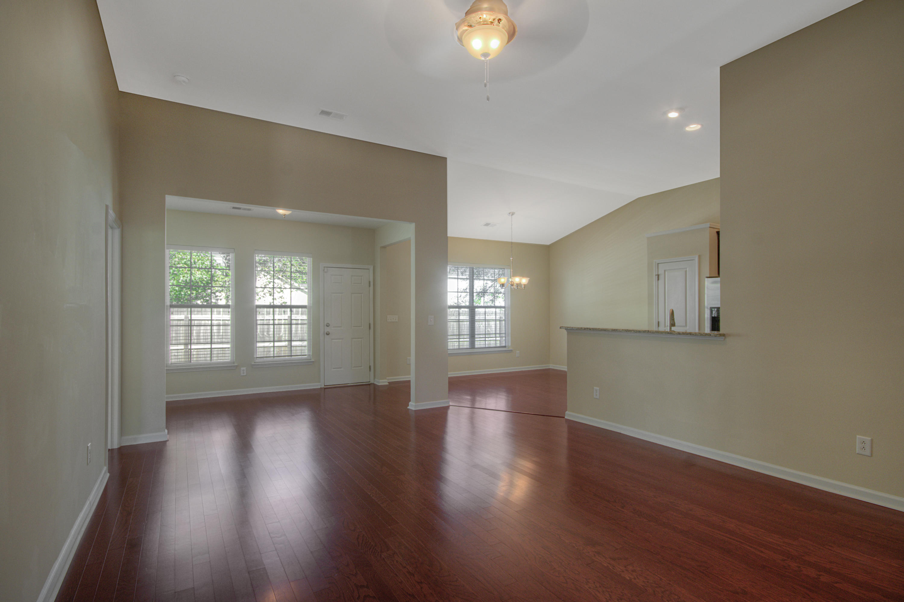 110 Hickory Ridge Way Summerville, SC 29483 - Photo 8 of 19 IMG_0813_4_5
