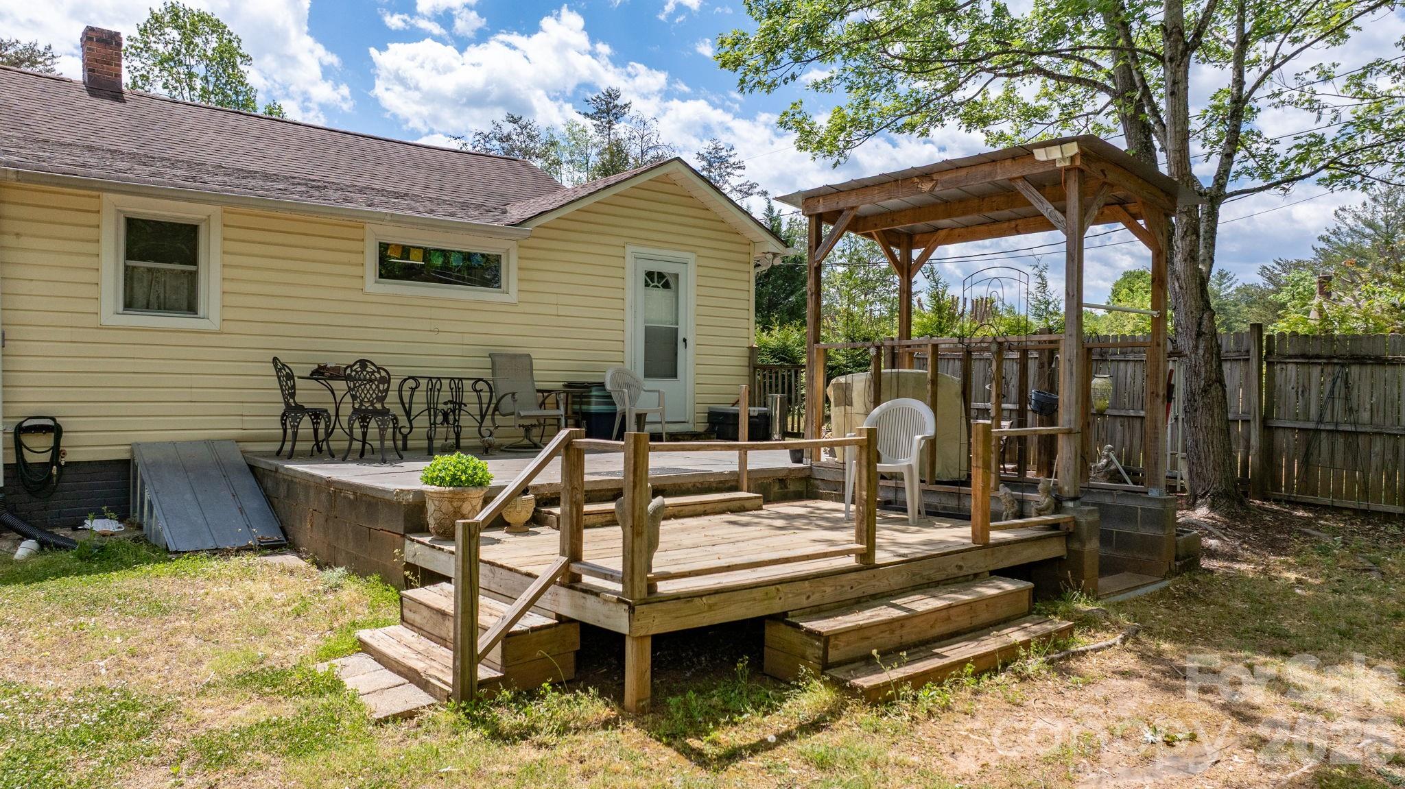 116 Hauss Ridge Road Southeast Valdese, NC 28690 - Photo 22 of 41 Gallery Image 22