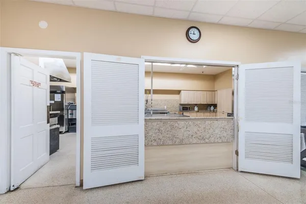 $185,000 | 29 Concord Lane, Unit 11, Palm Harbor, FL 34684