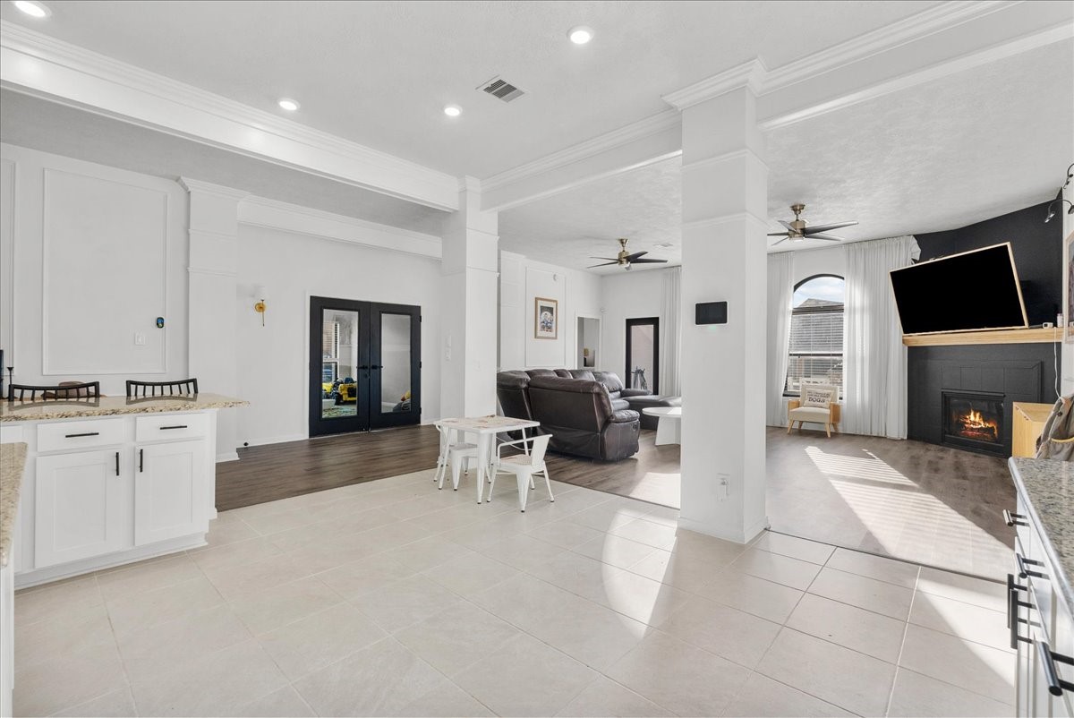 3606 Pedregal Road League City, TX 77573 - Photo 12 of 47